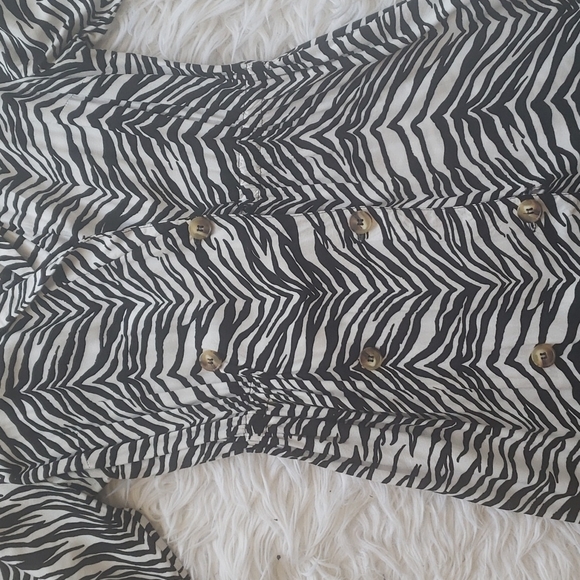 Zebra print 3/4 dress - Picture 6 of 8